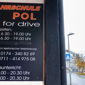 Fahrschule POL in Stuttgart